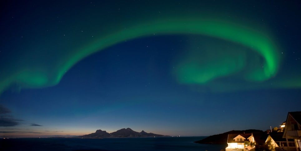 Bilde av nordlys over Bodø