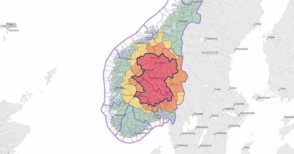 Et kart som viser et rødt område i deler av Sør-Norge